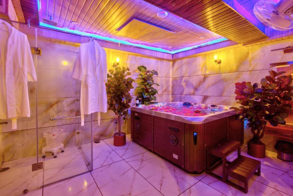 Hotel Highway Inn Manali  Bagian luar foto