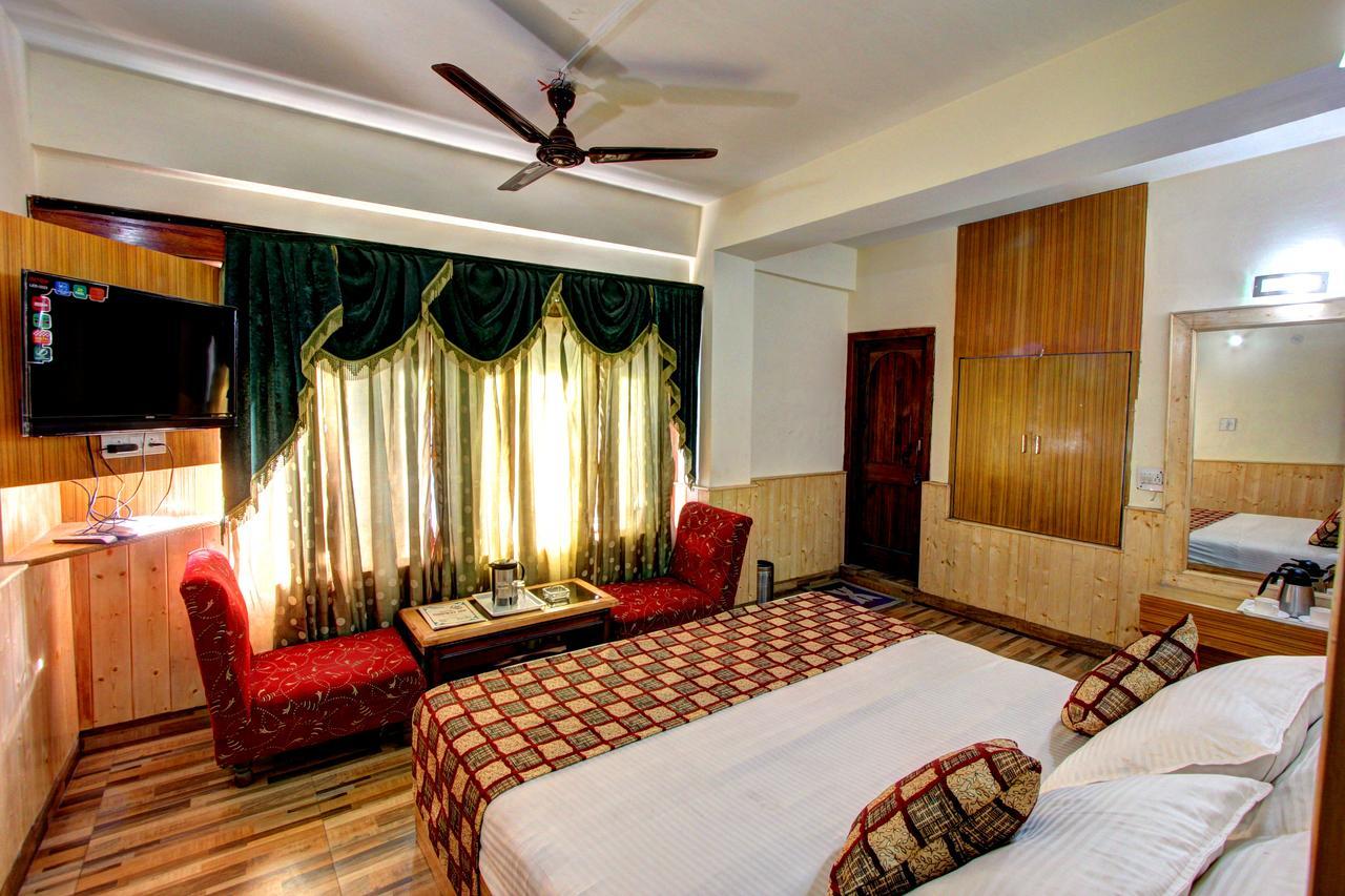 Hotel Highway Inn Manali  Bagian luar foto